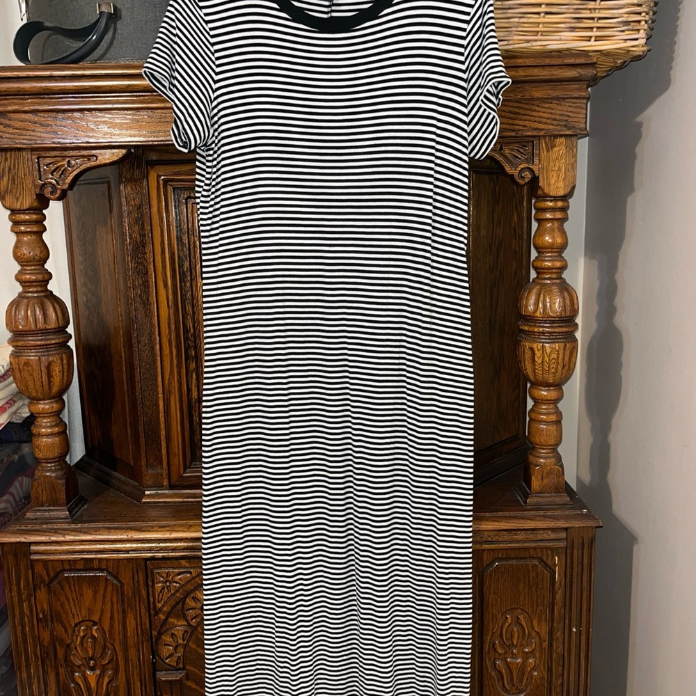 Express Black & White Striped Maxi t-shirt Dress